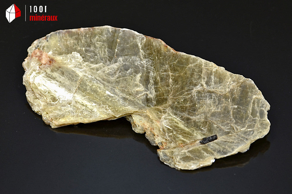 Minéral cristallisé de muscovite ou mica blanc de Madagascar