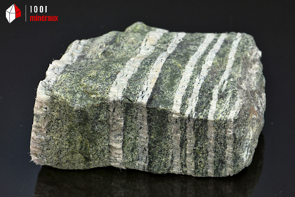 Minéral brut de serpentine verte du Brésil