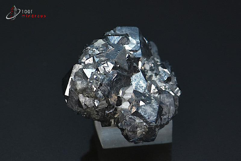 Minéral cristallisé de skuttérudite du Maroc