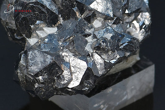 Minéral cristallisé de skuttérudite du Maroc