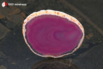 Tranche d'Agate teintée rose du Brésil (circulaire, cercles concentriques, forme géométrique incolore) - 41 g / BL619 - Vignette | 1001 minéraux