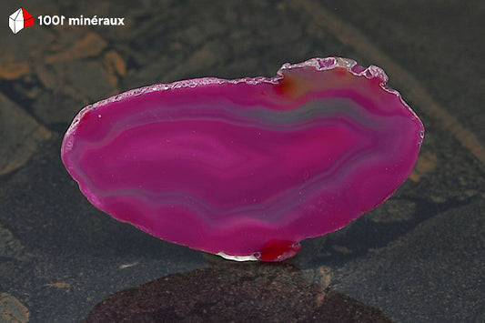 Tranche Agate teintée rose Brésil - Forme allongée, bandes alternant incolore, rose clair et rose foncé - 31 g - BL623
