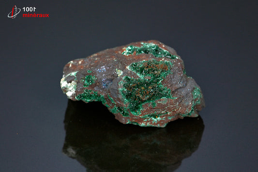 Minéral cristallisé de brochantite verte du Maroc