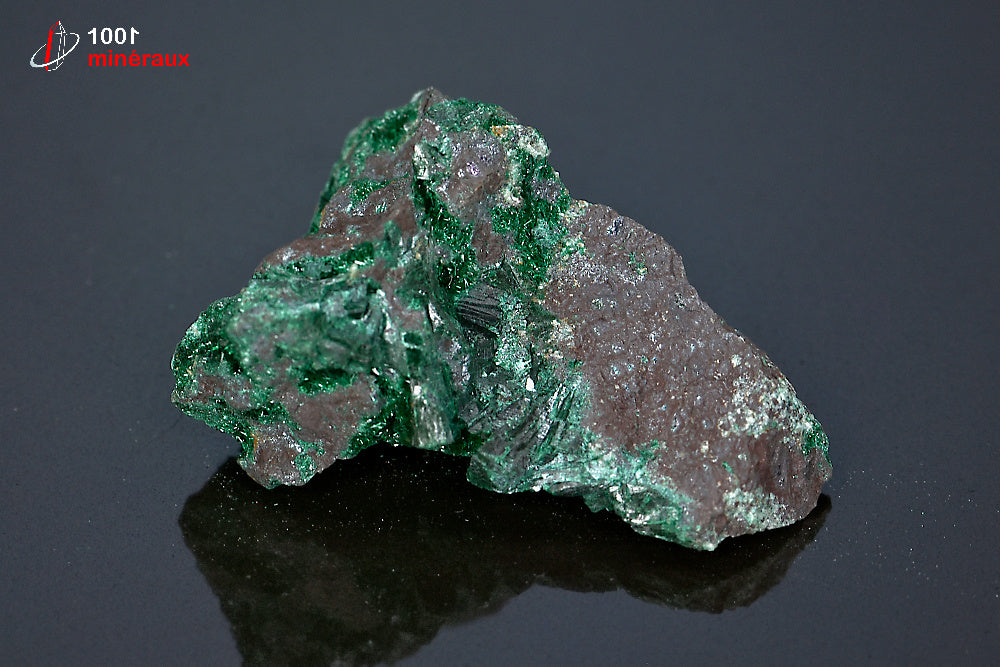 Minéral cristallisé de brochantite verte du Maroc