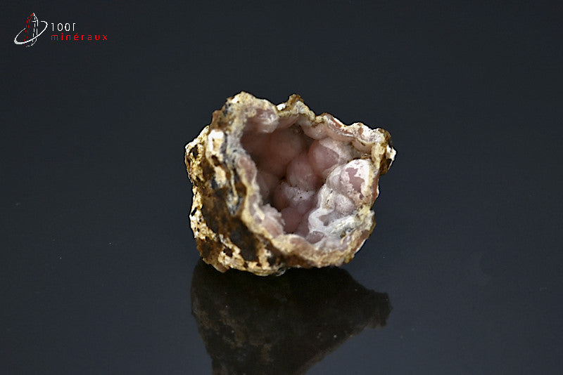 Minéral cristallisé de géode de calcédoine rouge du Maroc