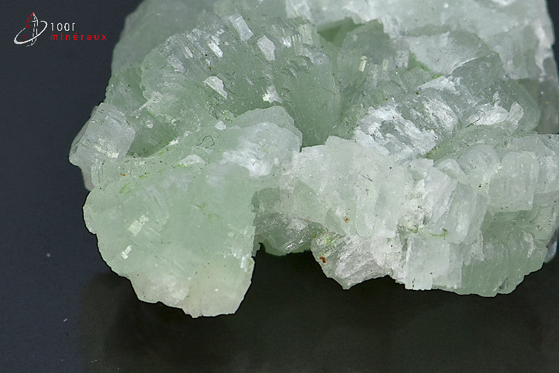 Minéral cristallisé de prehnite verte du Maroc