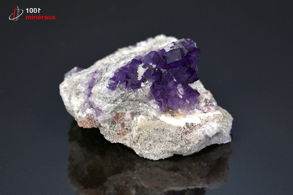 Minéral cristallisé de fluorine violette du Maroc