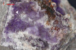 Fluorine violette sur roche - Maroc - minéraux à cristaux 6,4 cm / 264g / BL932 - Vignette | 1001 minéraux