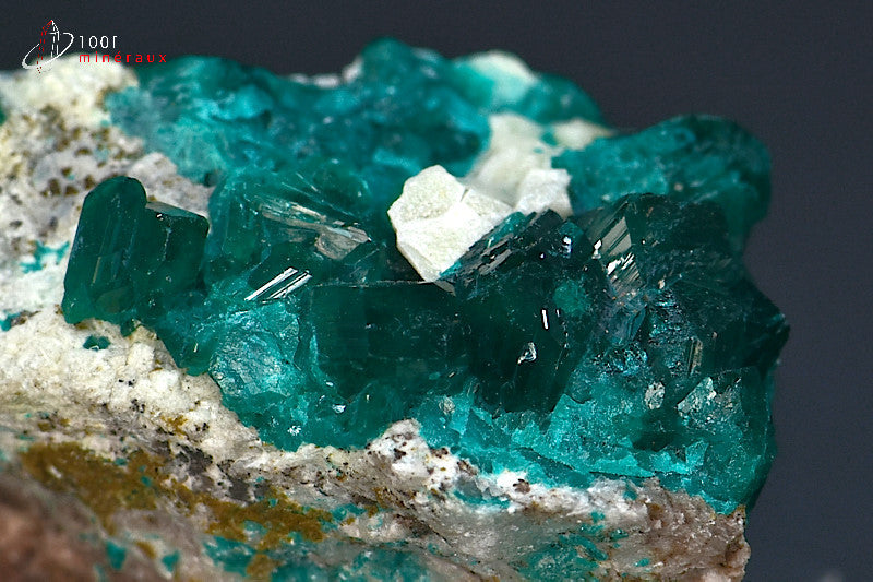 Minéral cristallisé de dioptase de République démocratique du Congo