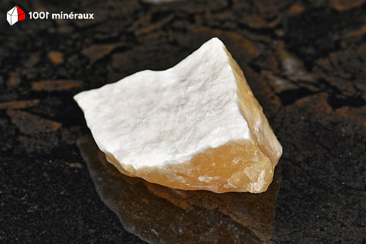 Calcite du Mexique - Vue d'ensemble brute 4,3 x 4,3 x 2,6 cm - BL97
