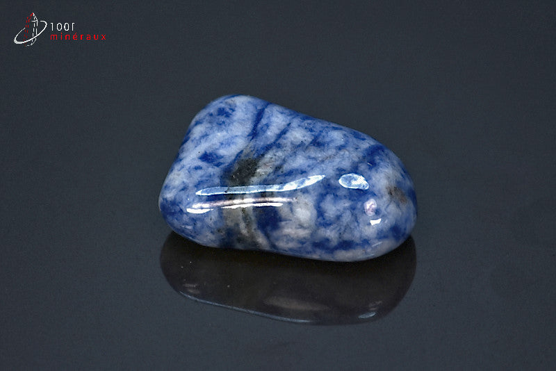 Minéral poli de sodalite bleue de Brésil