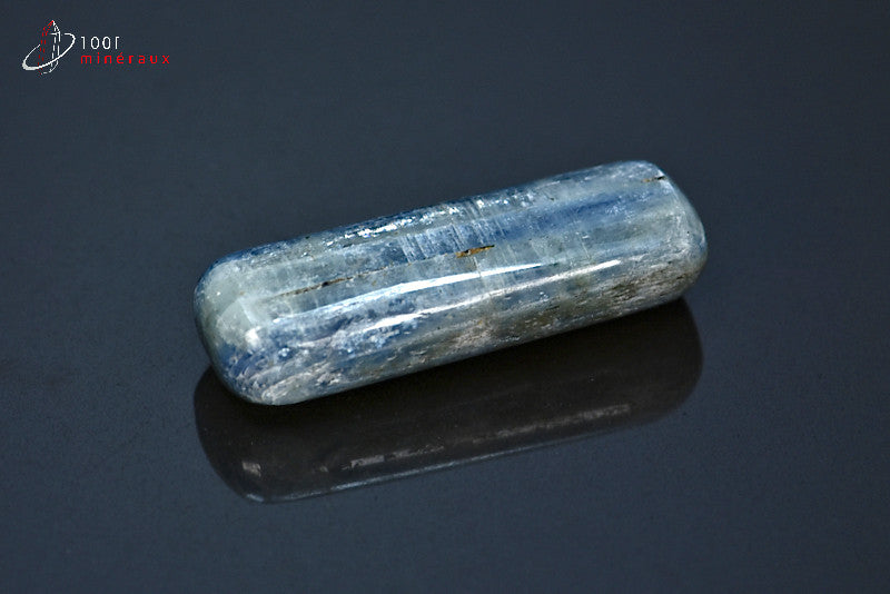 Minéral poli de Cyanite bleue du Brésil