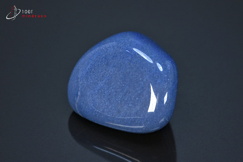 Minéral poli de quartz bleu du Brésil