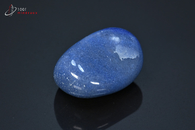 Minéral poli de quartz bleu du Brésil