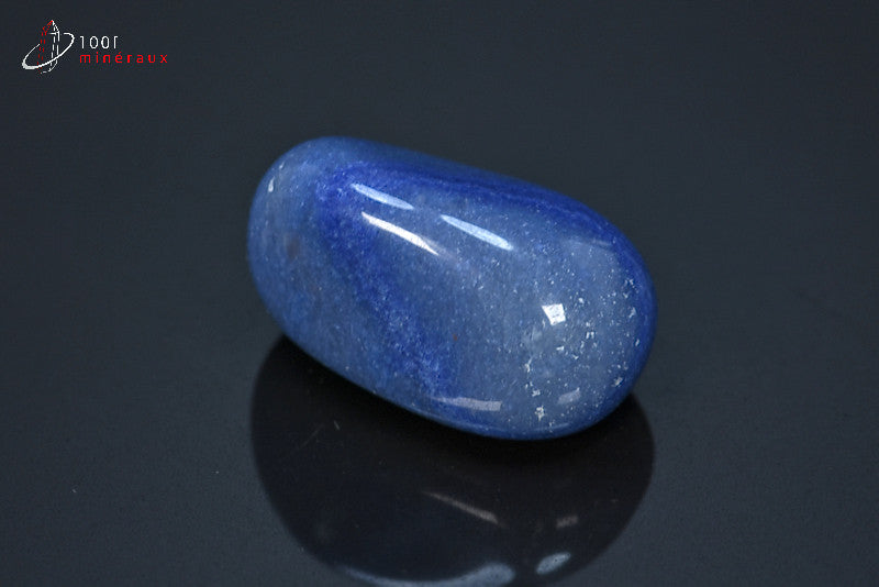 Minéral poli de quartz bleu du Brésil