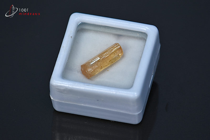 Minéral cristallisé de topaze orange du Brésil