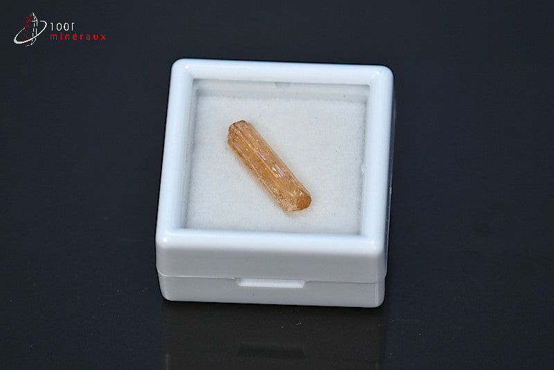 Minéral cristallisé de topaze orange du Brésil