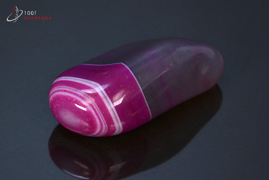 Minéral poli d'agate teintée rose lilas du Brésil