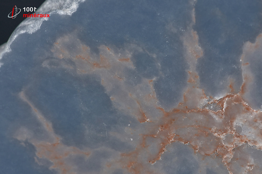 Minéral poli d'angélite bleue du Pérou