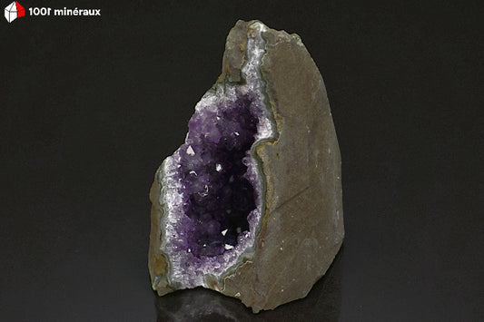 Minéral cristallisé de druse d'Améthyste d'Uruguay