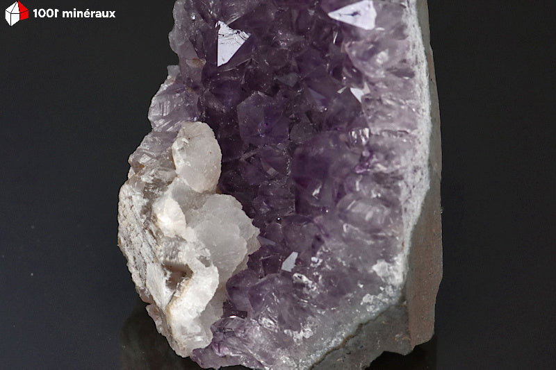 Minéral crisallisé d'une druse d'Améthyste et de Calcite du Brésil