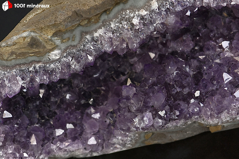 Géode d'Améthyste d'Uruguay - Détail des cristaux violet profond - BM525