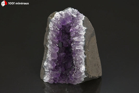 Minéral crisallisé d'une druse d'Améthyste d'Uruguay