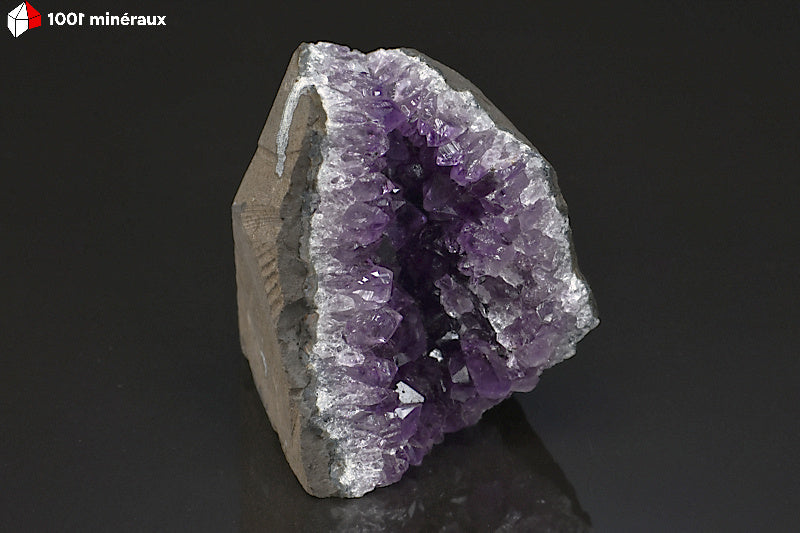Minéral crisallisé d'une druse d'Améthyste d'Uruguay