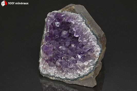 Minéral crisallisé d'une druse d'Améthyste d'Uruguay