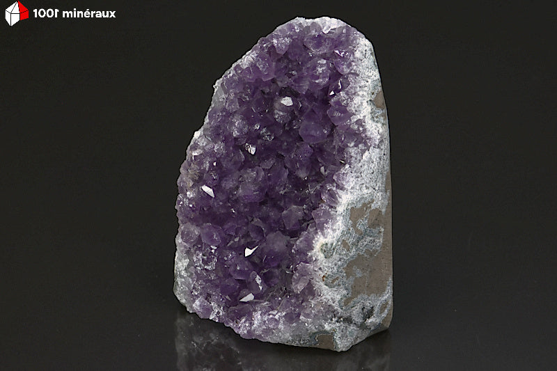 Minéral crisallisé d'une druse d'Améthyste d'Uruguay