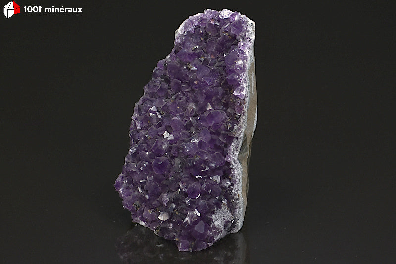 Minéral crisallisé d'une druse d'Améthyste d'Uruguay