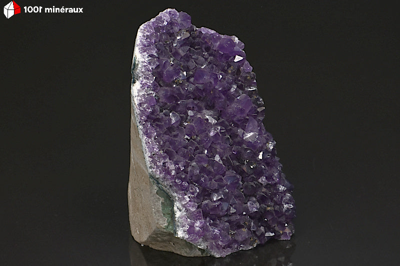 Minéral crisallisé d'une druse d'Améthyste d'Uruguay