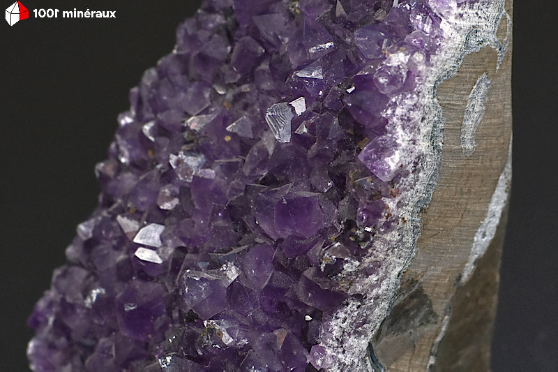 Minéral crisallisé d'une druse d'Améthyste d'Uruguay