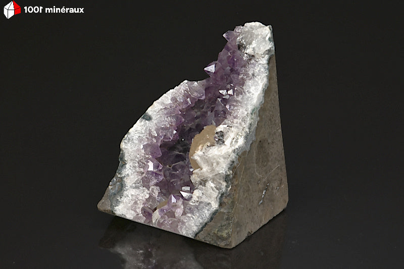 Minéral crisallisé d'une druse d'Améthyste et Calcite d'Uruguay