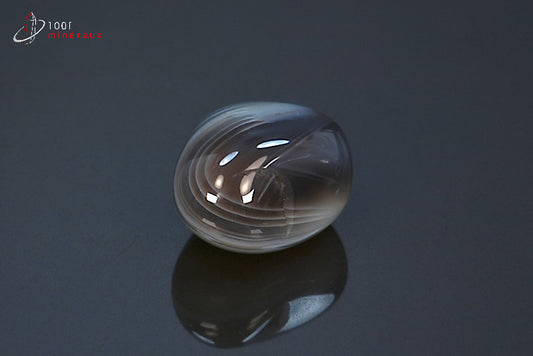 Minéral d'agate zonée multicolore du Botswana