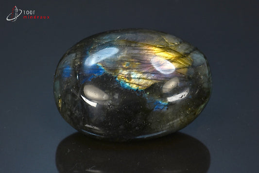 Minéral poli de labradorite de Madagascar