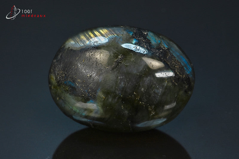 Minéral poli de labradorite de Madagascar