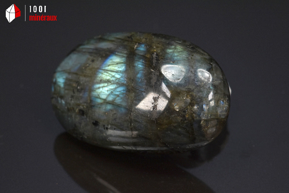 Minéral poli de labradorite de Madagascar