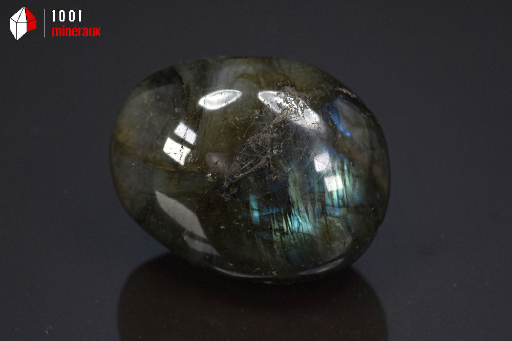Minéral poli de labradorite de Madagascar