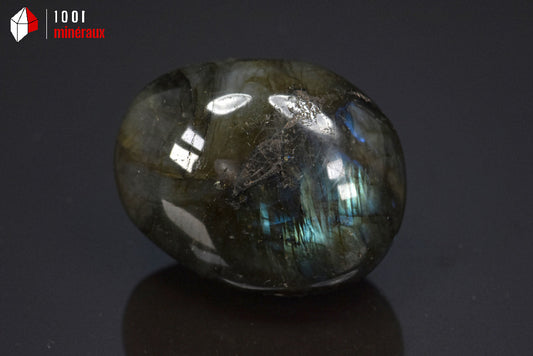 Minéral poli de labradorite de Madagascar