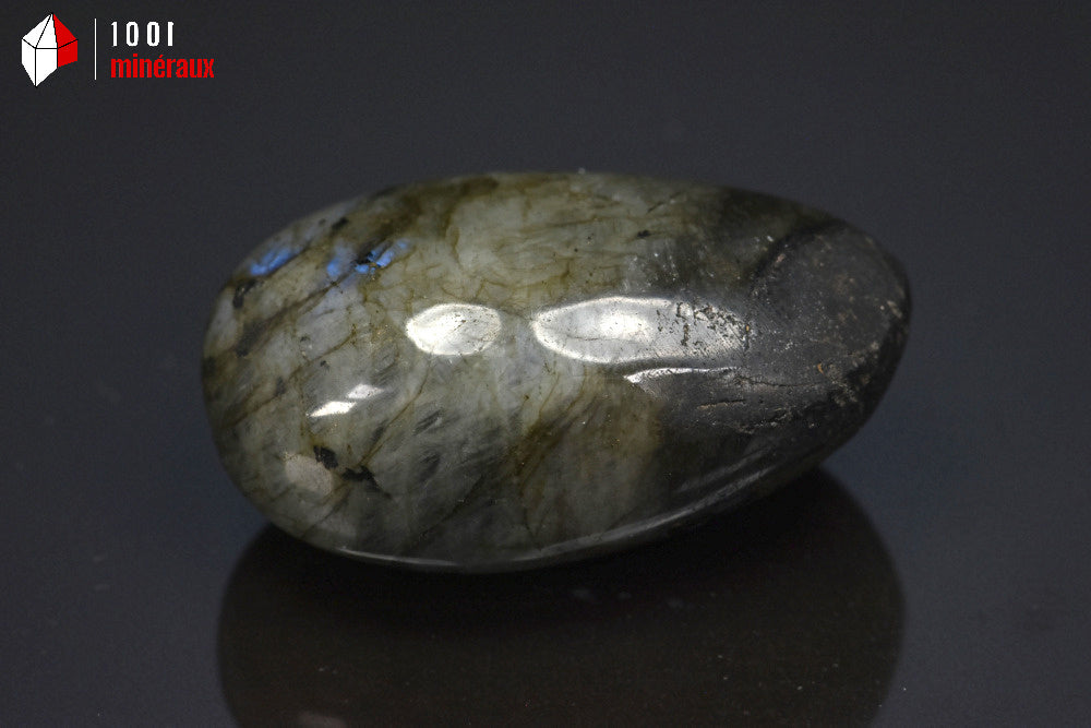 Minéral poli de labradorite de Madagascar