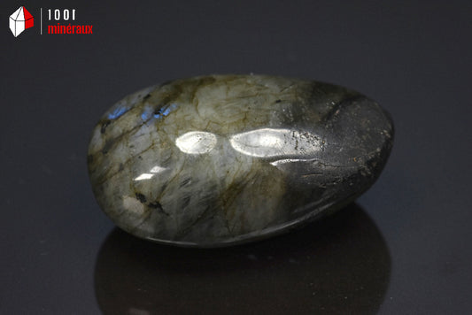 Minéral poli de labradorite de Madagascar