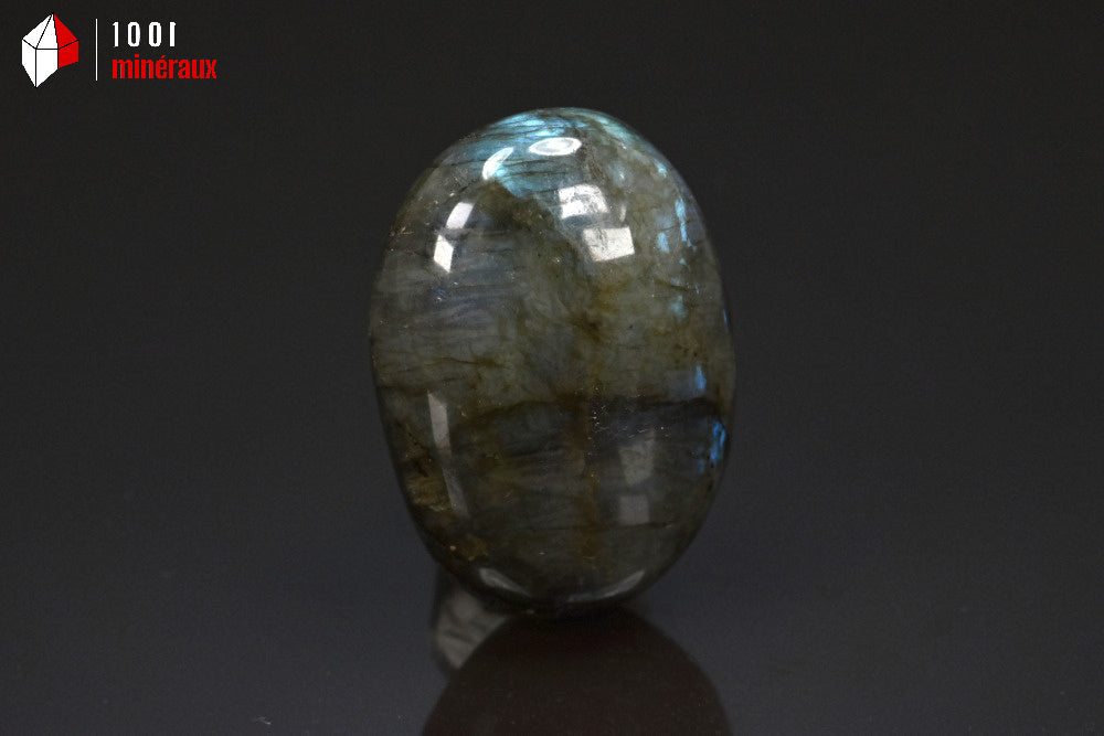 Minéral poli de labradorite de Madagascar