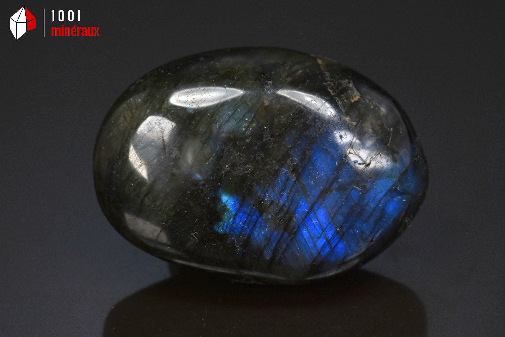 Minéral poli de labradorite de Madagascar
