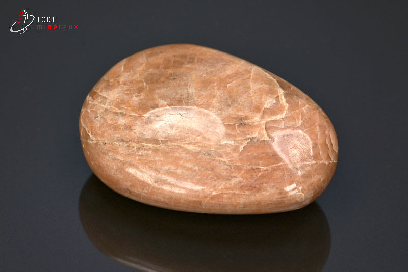 Minéral poli d'orthose couleur saumon de Madagascar