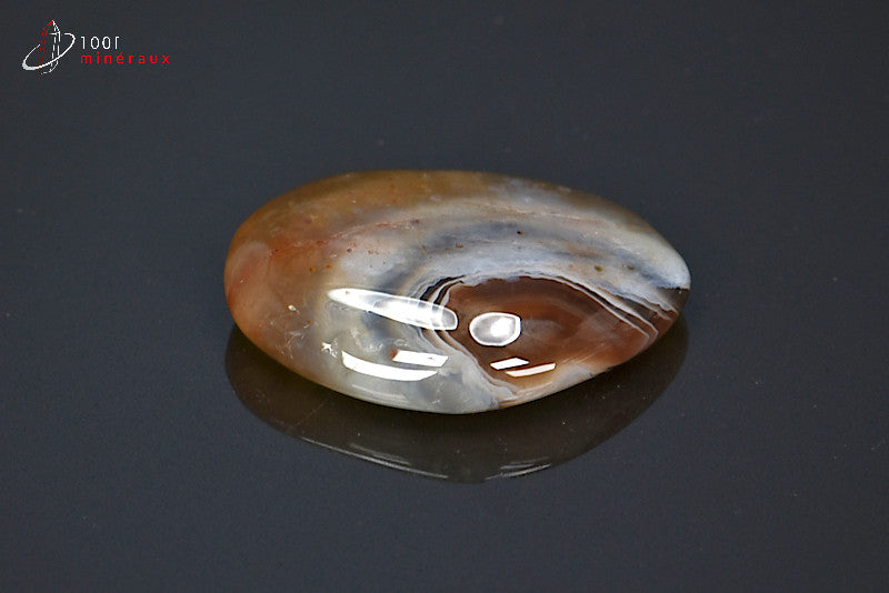 Agate zonée Botswana - Détail des zones concentriques aux teintes variées - 14 g
