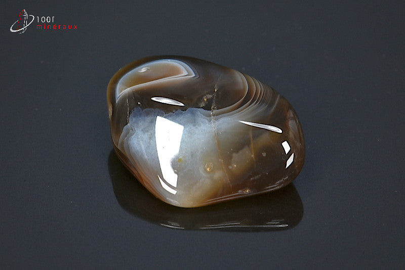 Agate zonée Botswana - Détail de l'entrelacement tricolore gris, brun et noir - 19 g
