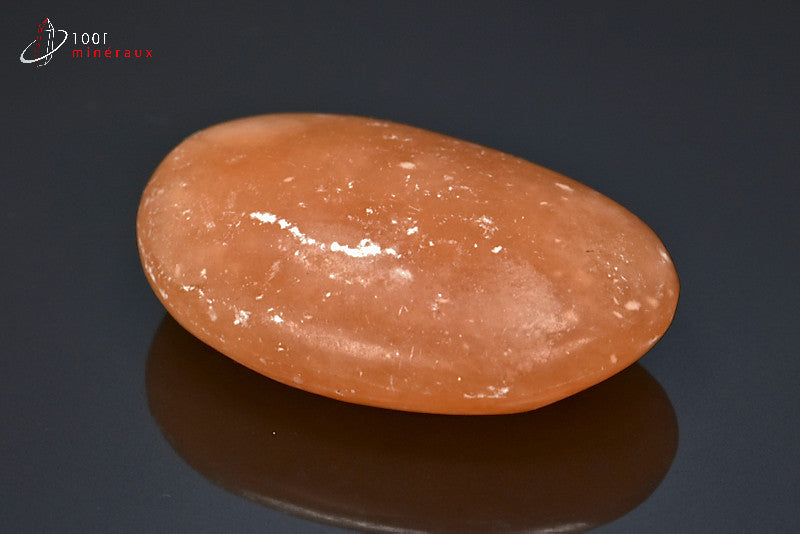 Minéral poli de calcite orange du Mexique