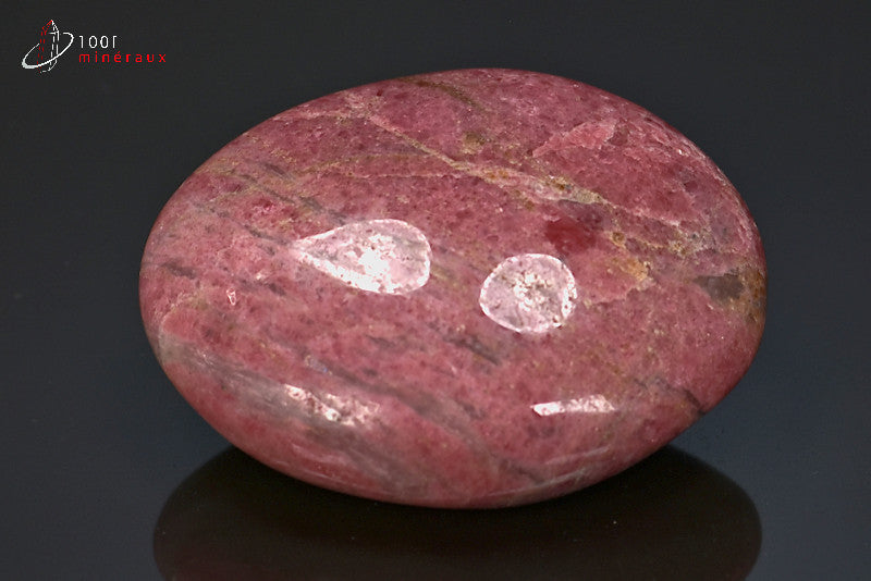 Minéral poli de rhodonite rose de Madagascar