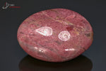 Rhodonite polie en galet - Madagascar - pierres polie 8 cm / 307g / BM920 - Vignette | 1001 minéraux